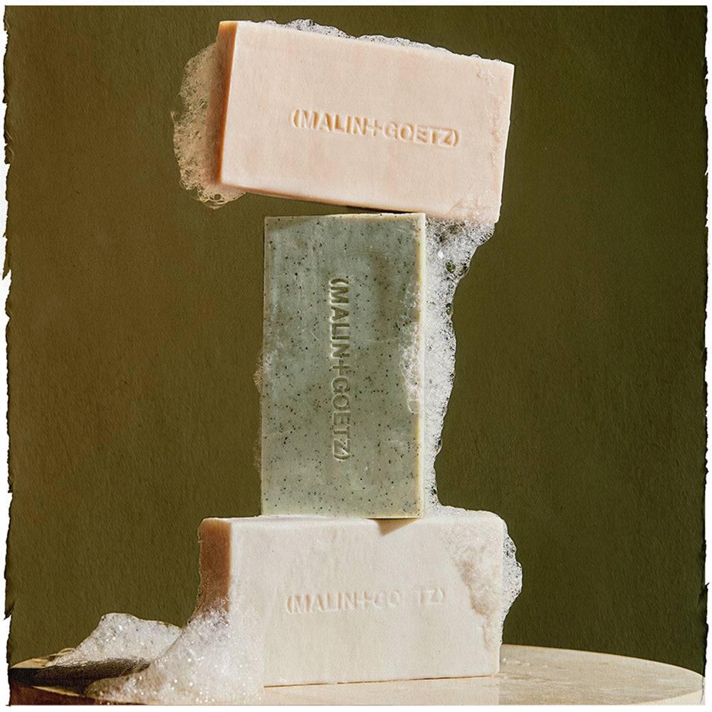 vitamin b5 hydrating bar strawberry.